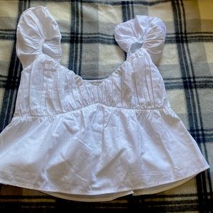 WHITE - Abercrombie- Medium off and on the shoulder blouse